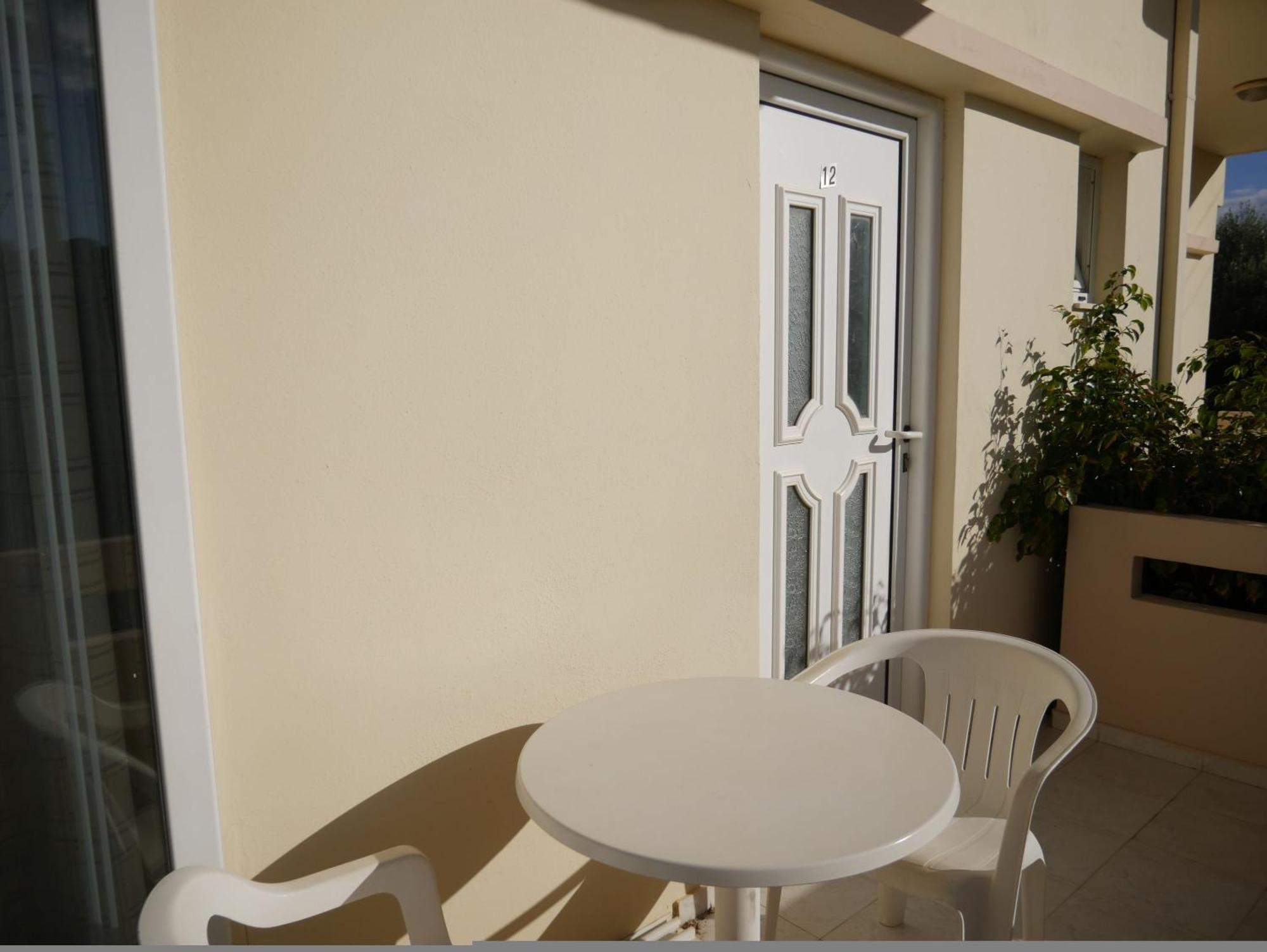 Litinas Apartments With Pool Agia Marina Eksteriør billede