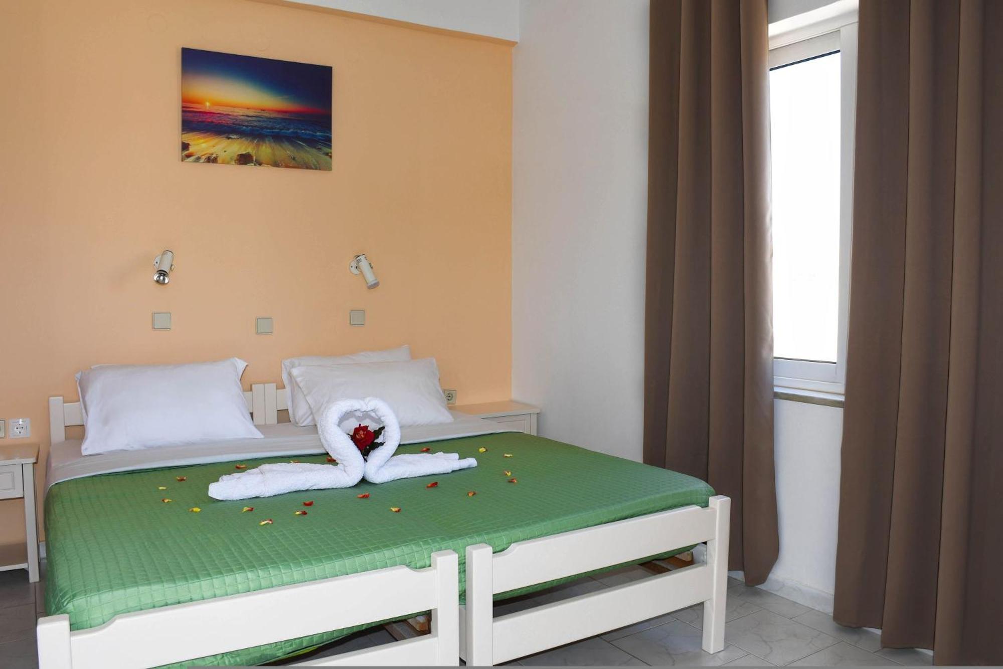 Litinas Apartments With Pool Agia Marina Eksteriør billede